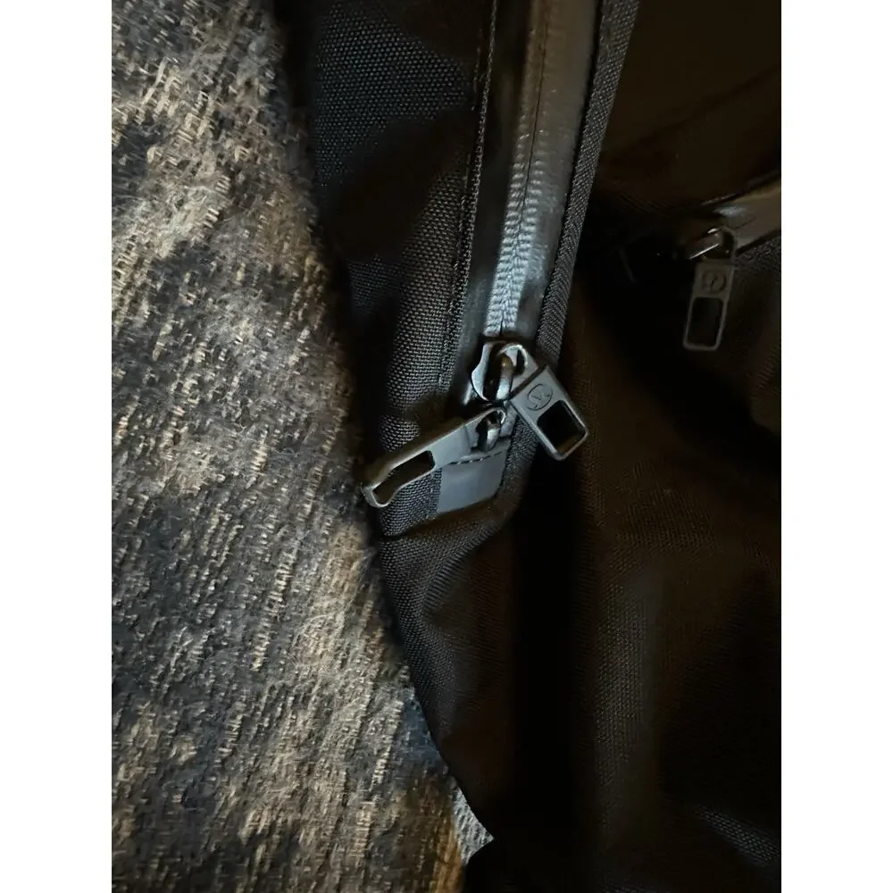 Lululemon Backpack Mens/ Unisex Black Front Pocket Work School Sport City Bag